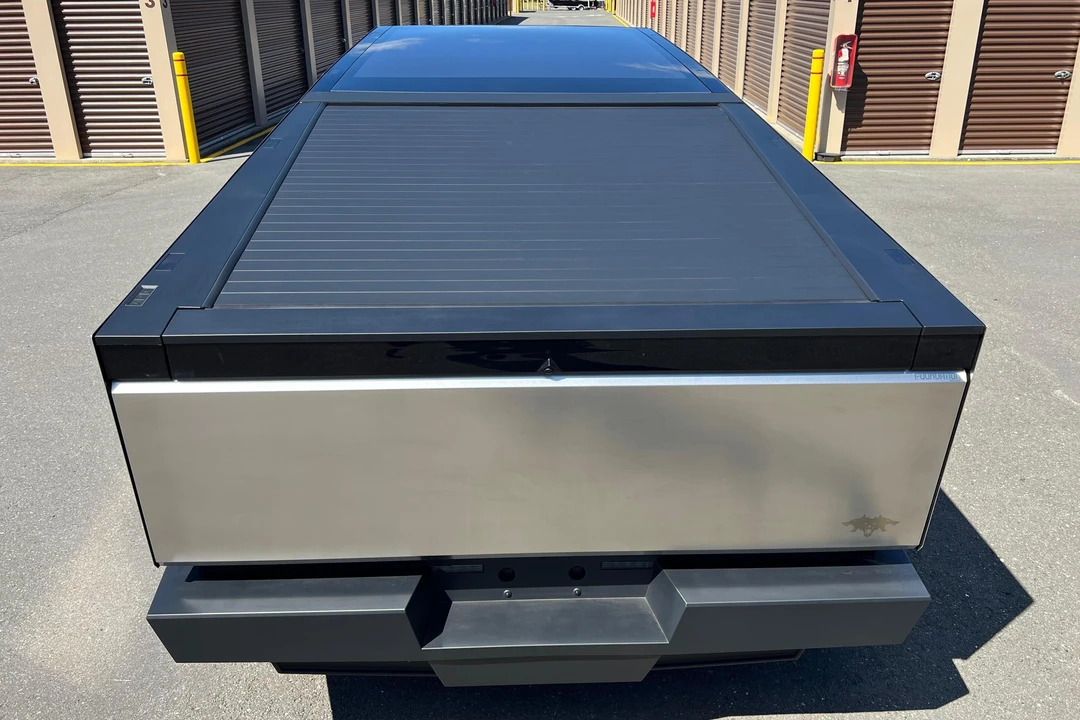 2024 Tesla Cybertruck - Image 11 of 31