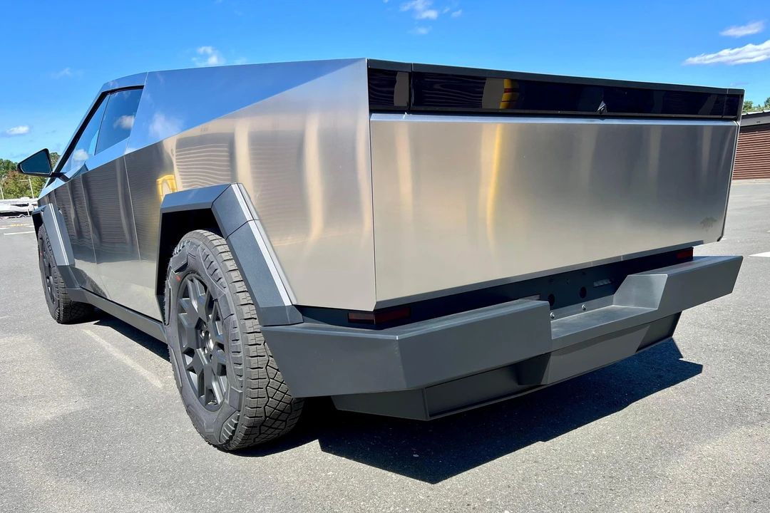 2024 Tesla Cybertruck - Image 9 of 31