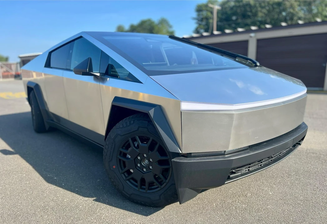 2024 Tesla Cybertruck - Image 16 of 31