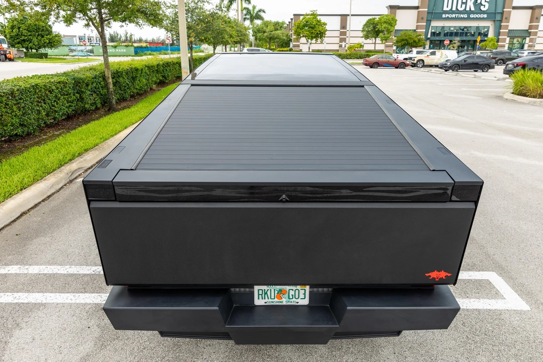 2024 Tesla Cybertruck - Image 13 of 31