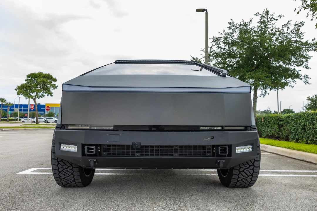 2024 Tesla Cybertruck - Image 7 of 31