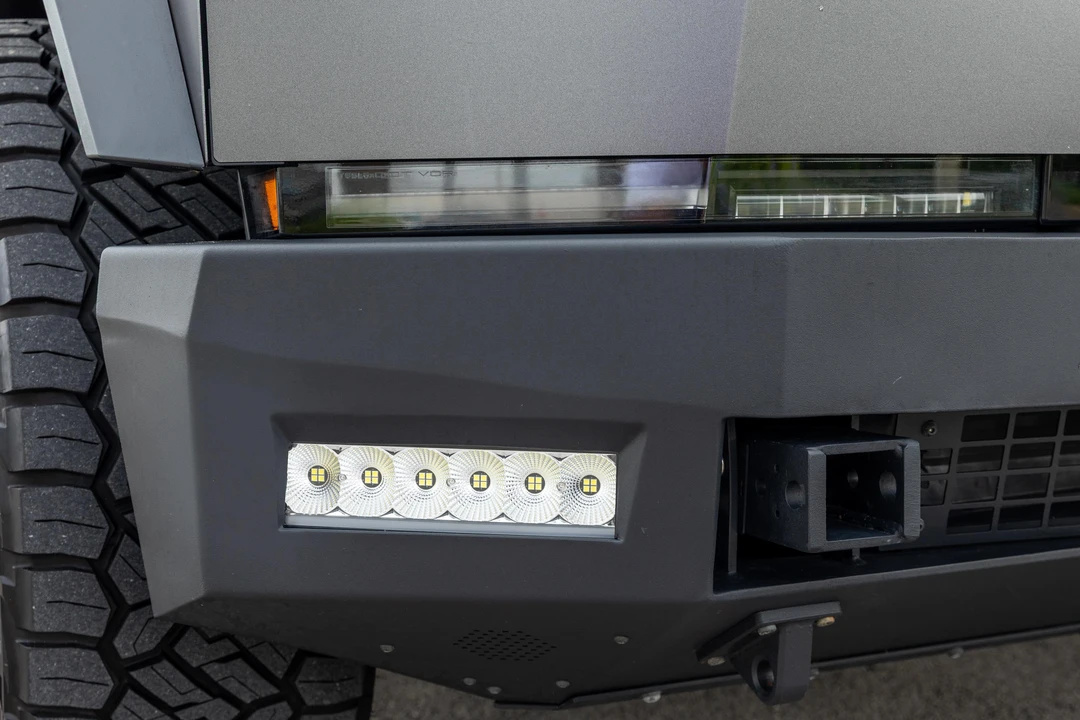 2024 Tesla Cybertruck - Image 18 of 31
