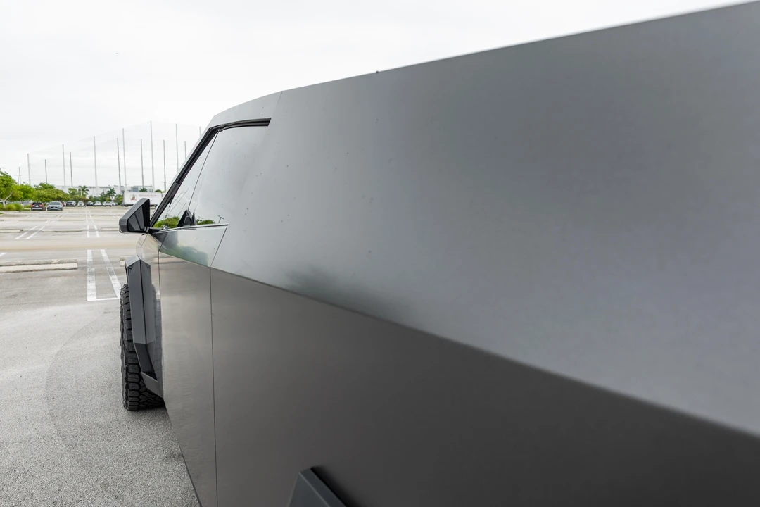 2024 Tesla Cybertruck - Image 29 of 31