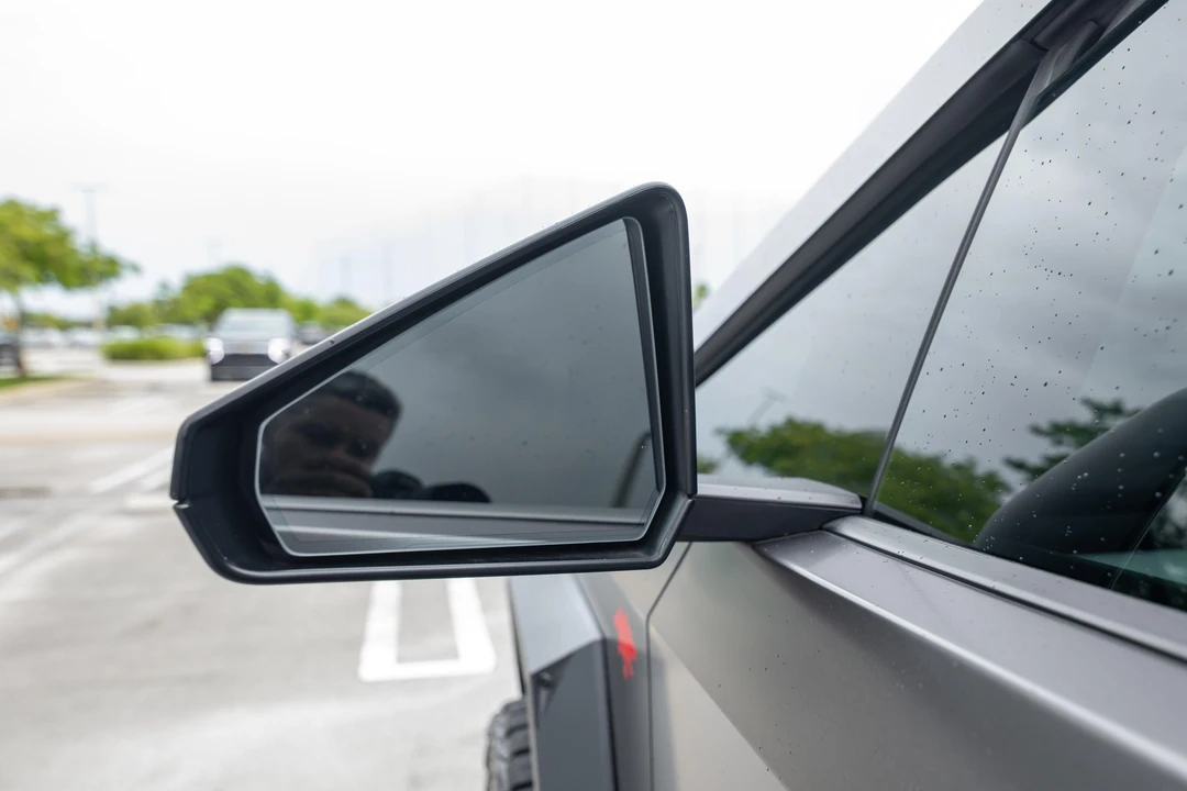 2024 Tesla Cybertruck - Image 23 of 31