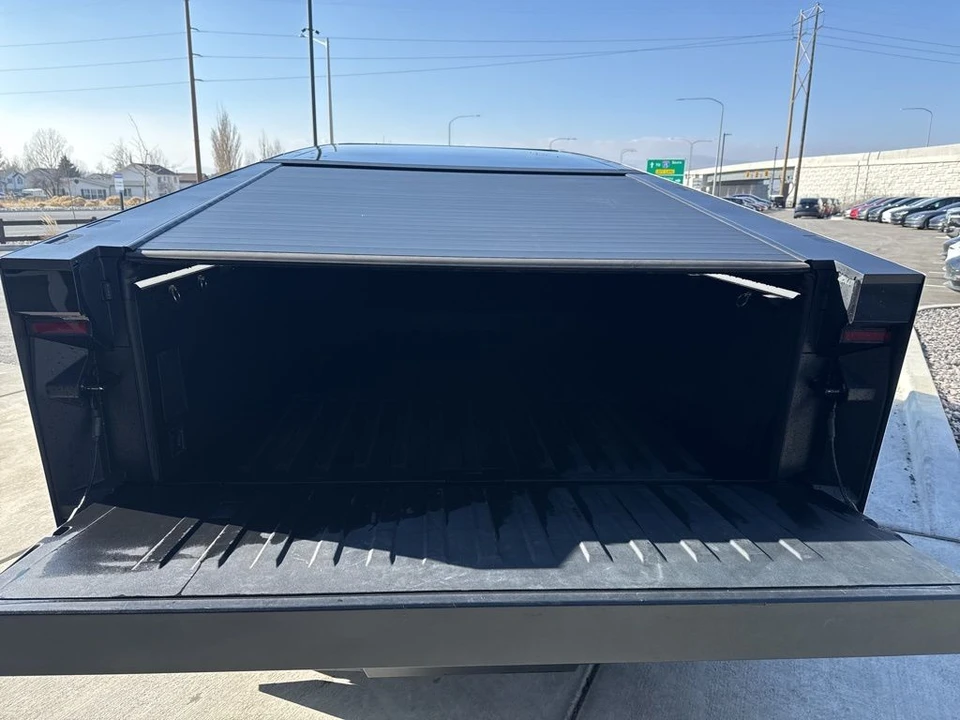 2024 Tesla Cybertruck - Image 17 of 21