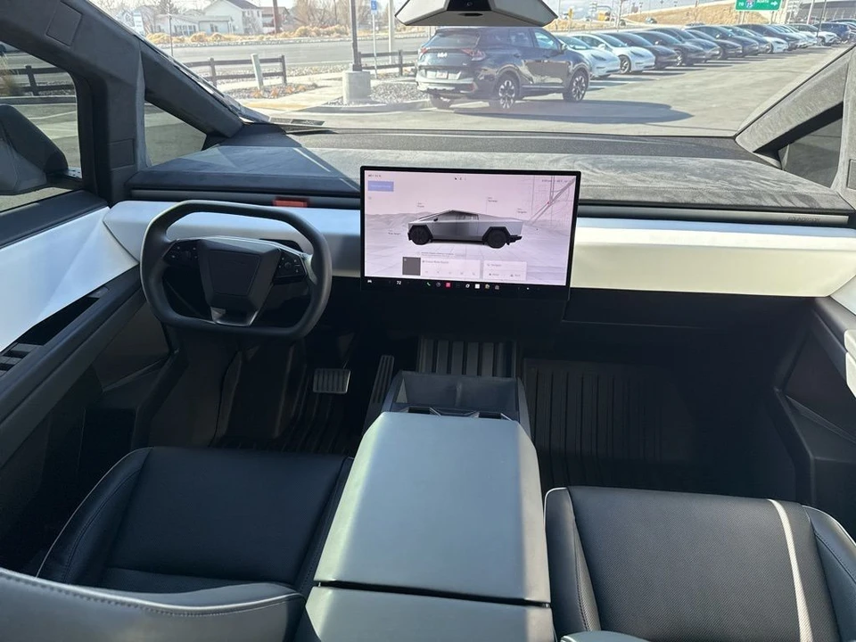 2024 Tesla Cybertruck - Image 21 of 21