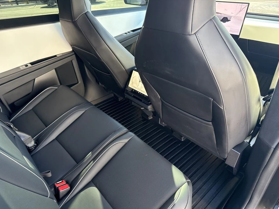 2024 Tesla Cybertruck - Image 19 of 21