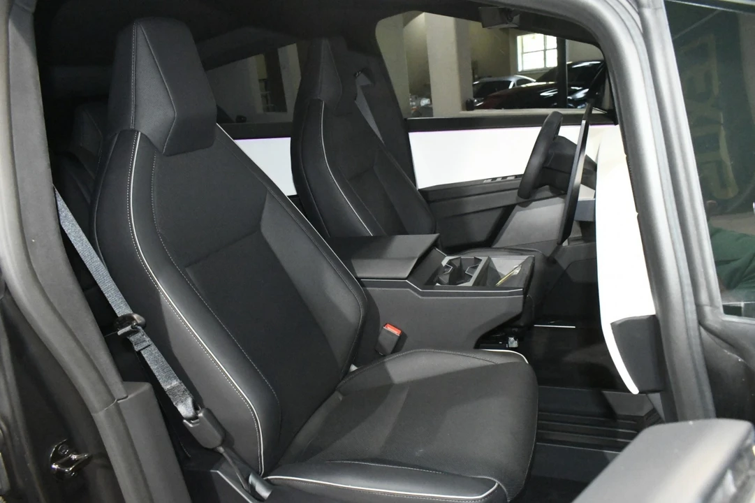2024 Tesla Cybertruck - Image 13 of 21