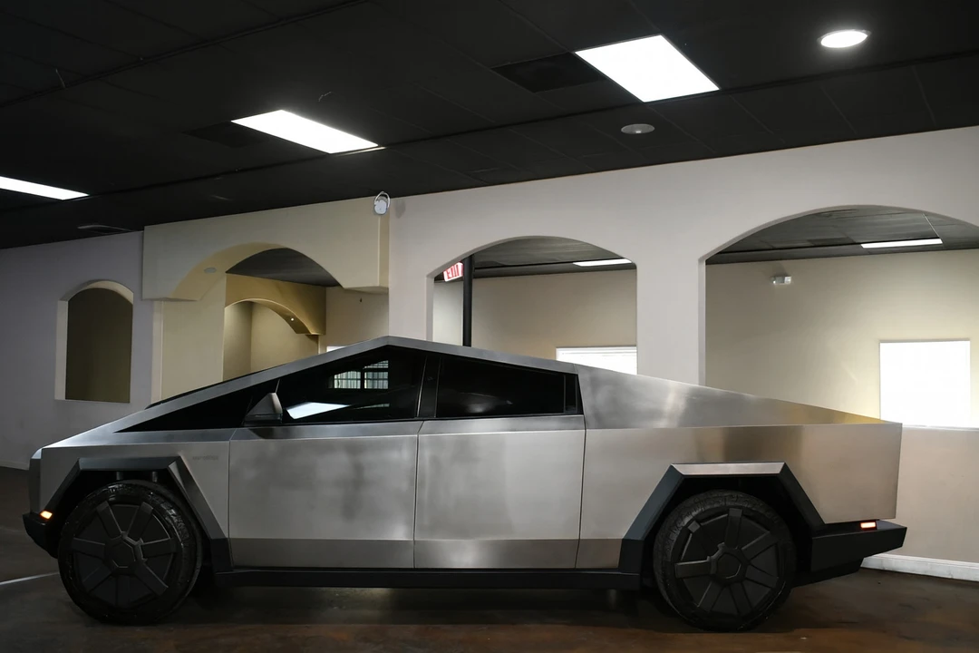 2024 Tesla Cybertruck - Image 10 of 21
