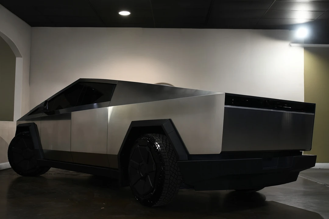 2024 Tesla Cybertruck - Image 11 of 21