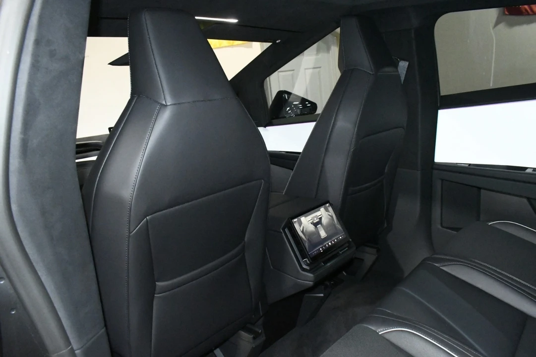 2024 Tesla Cybertruck - Image 14 of 21