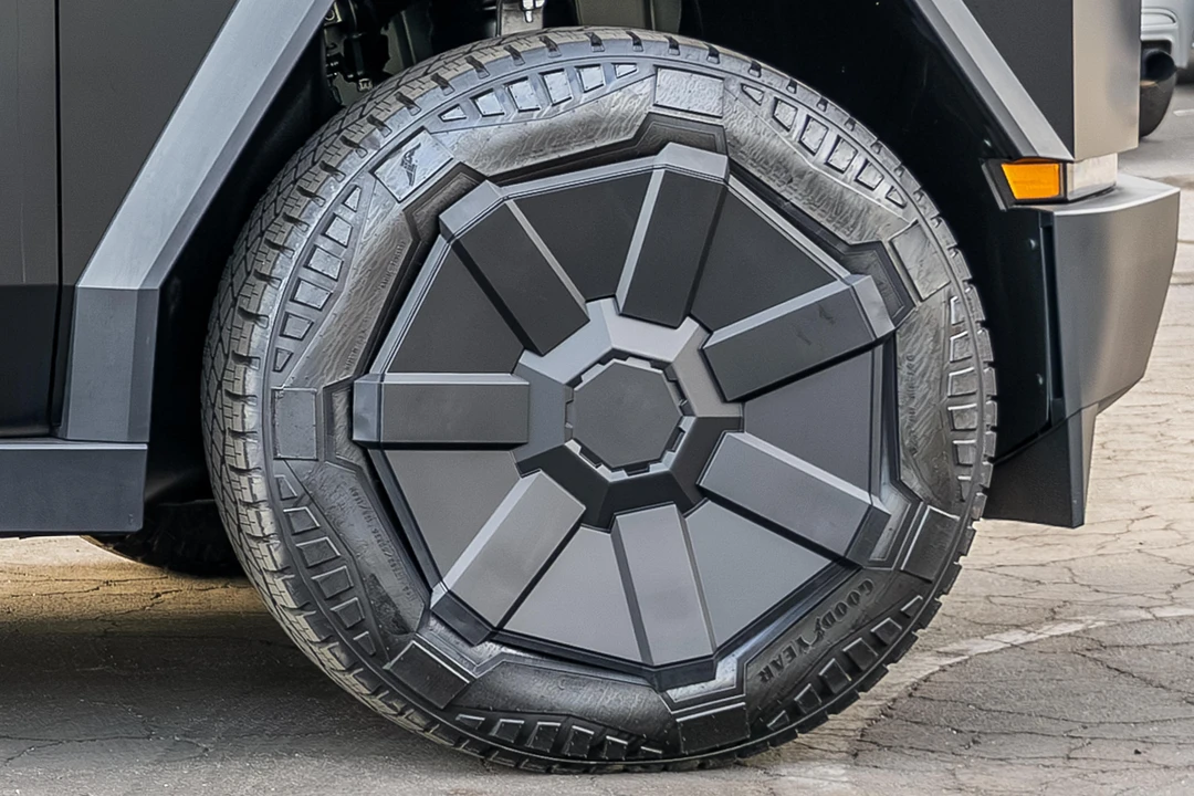 2024 Tesla Cybertruck - Image 20 of 31