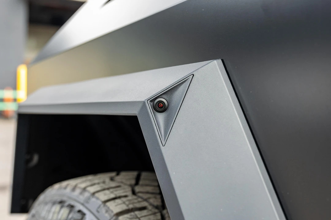2024 Tesla Cybertruck - Image 11 of 31