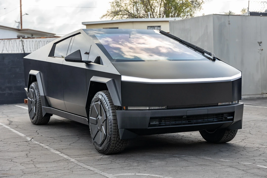 2024 Tesla Cybertruck - Image 8 of 31