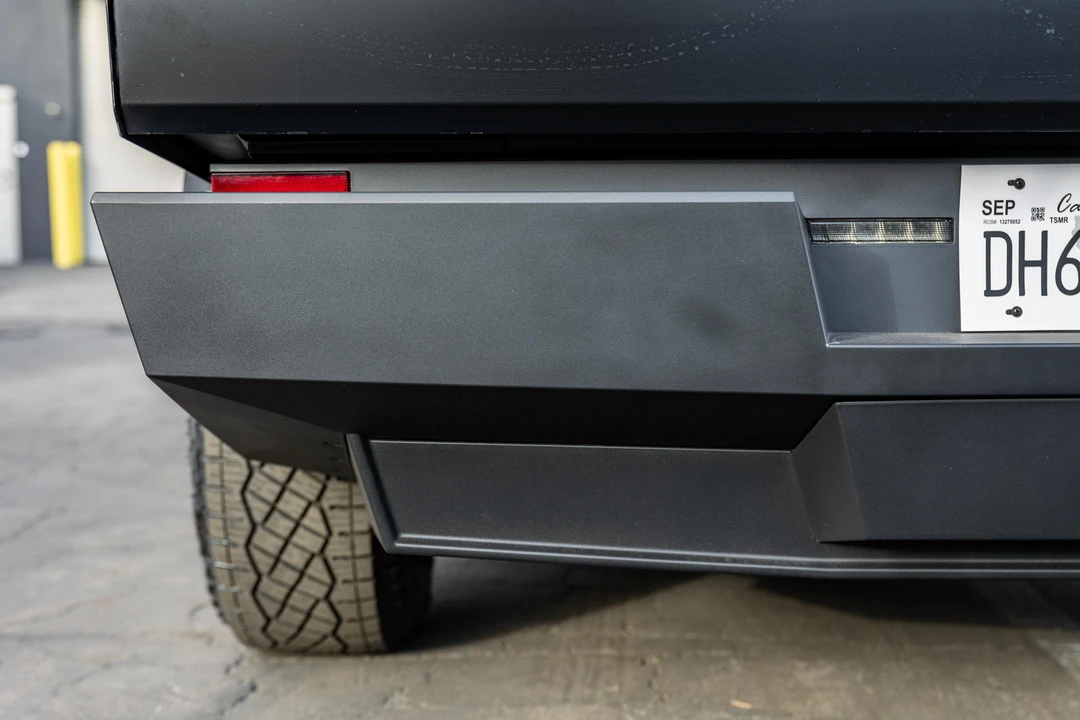 2024 Tesla Cybertruck - Image 15 of 31