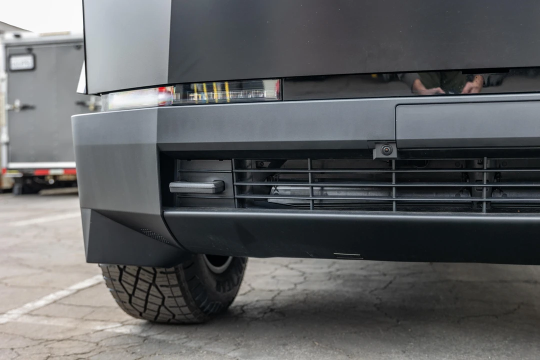 2024 Tesla Cybertruck - Image 9 of 31