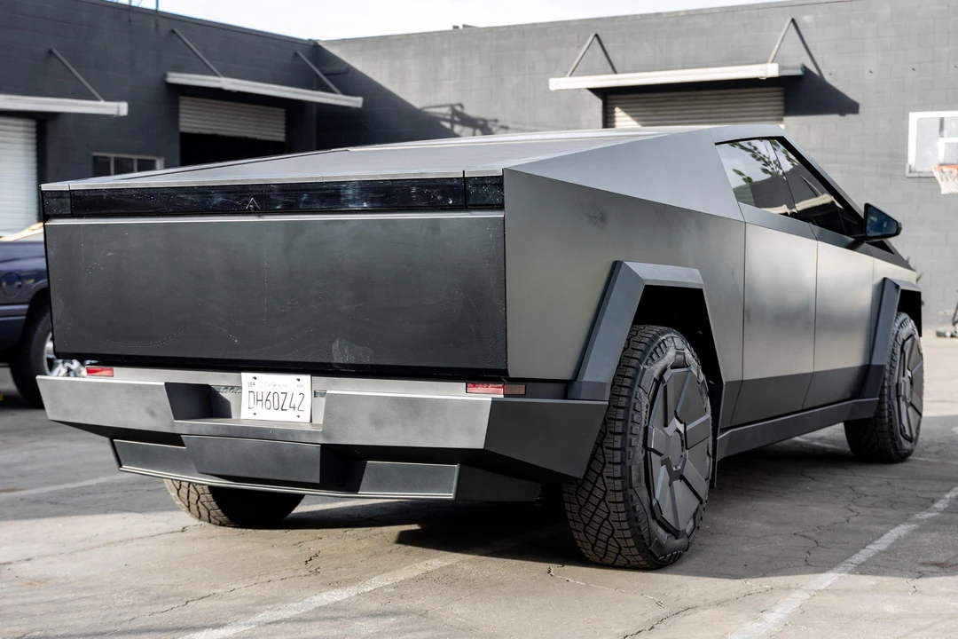 2024 Tesla Cybertruck - Image 3 of 31