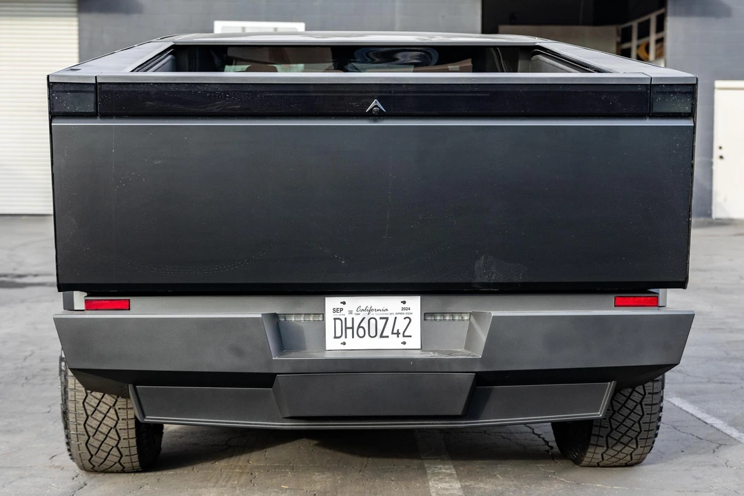 2024 Tesla Cybertruck - Image 5 of 31