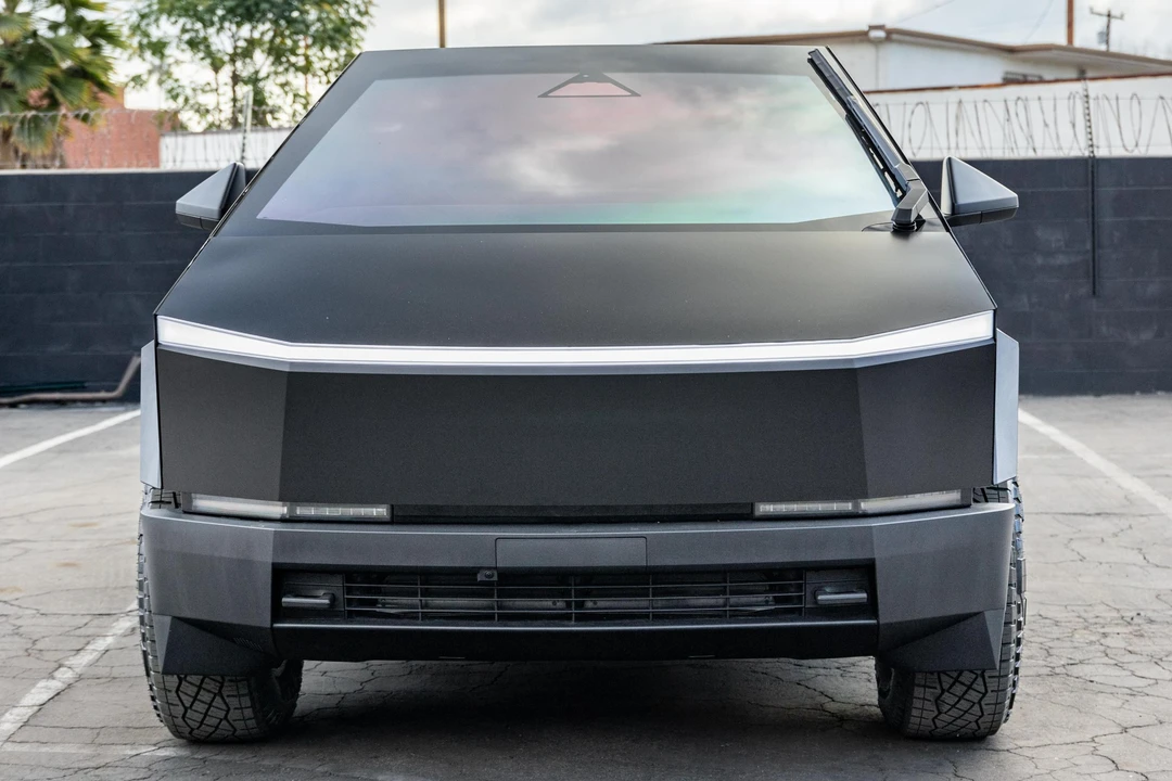 2024 Tesla Cybertruck - Image 2 of 31