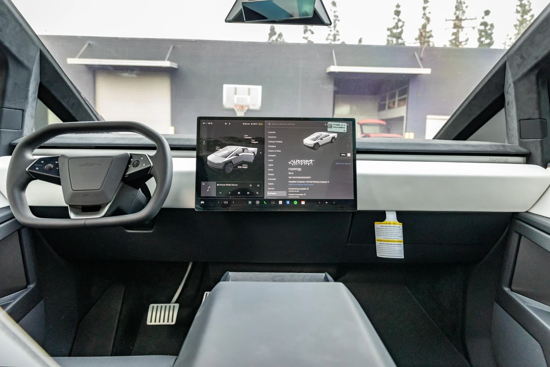 2024 Tesla Cybertruck - Image 23 of 31