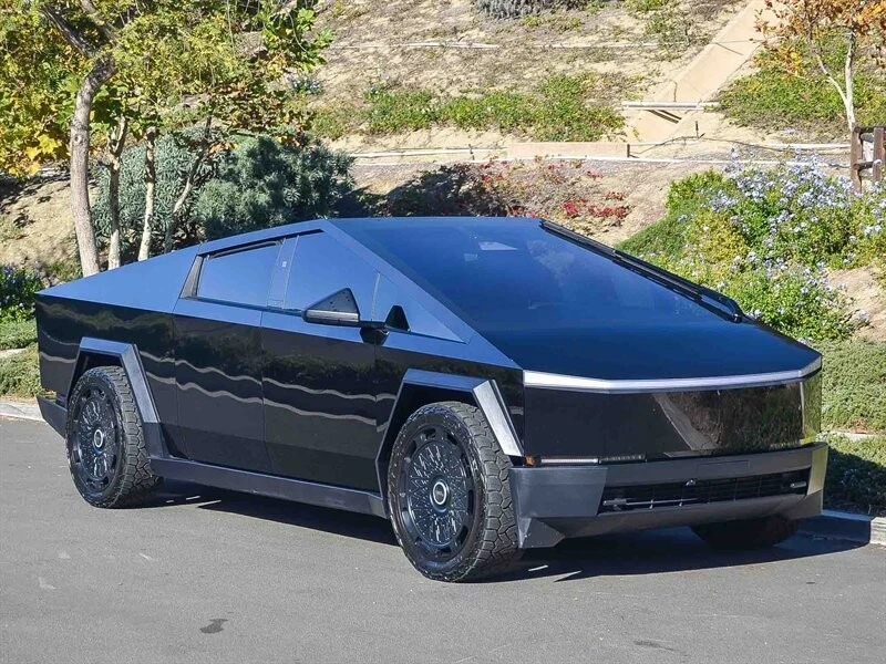 2024 Tesla Cybertruck - Image 8 of 21