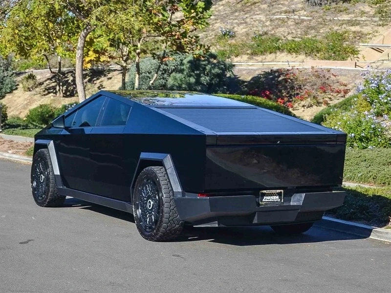 2024 Tesla Cybertruck - Image 4 of 21