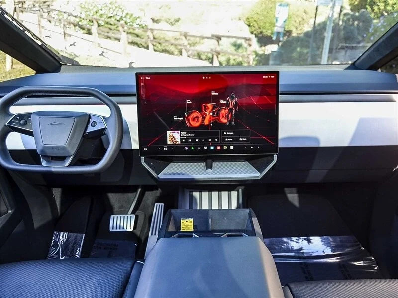 2024 Tesla Cybertruck - Image 16 of 21