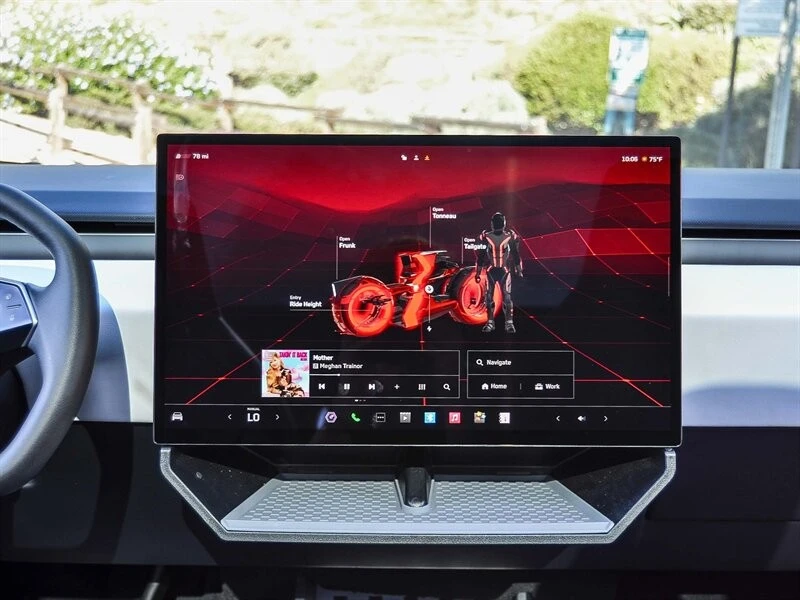 2024 Tesla Cybertruck - Image 17 of 21