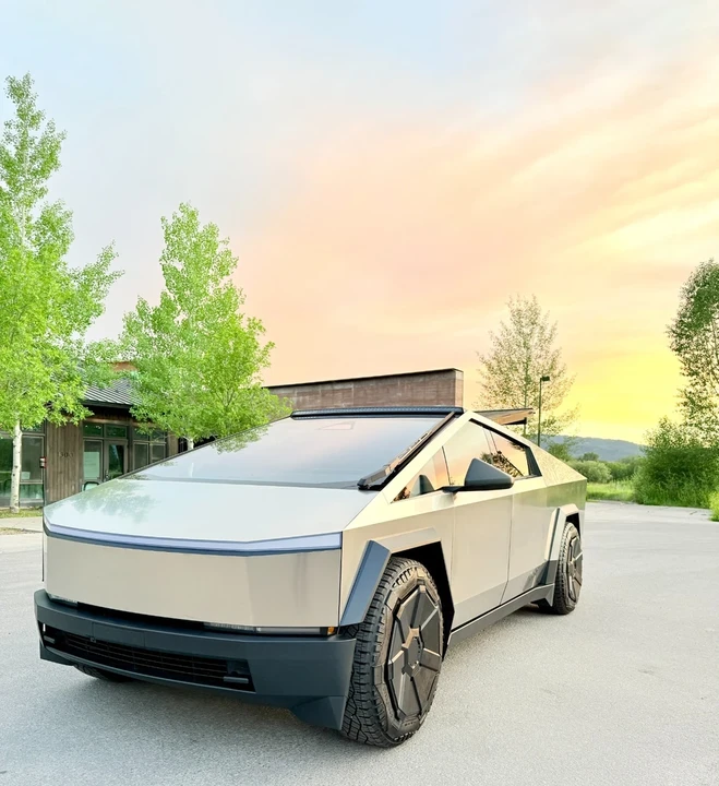 2024 Tesla Cybertruck - Image 3 of 21