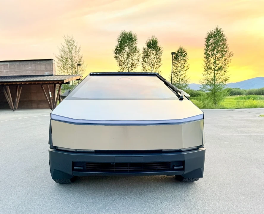2024 Tesla Cybertruck - Image 8 of 21