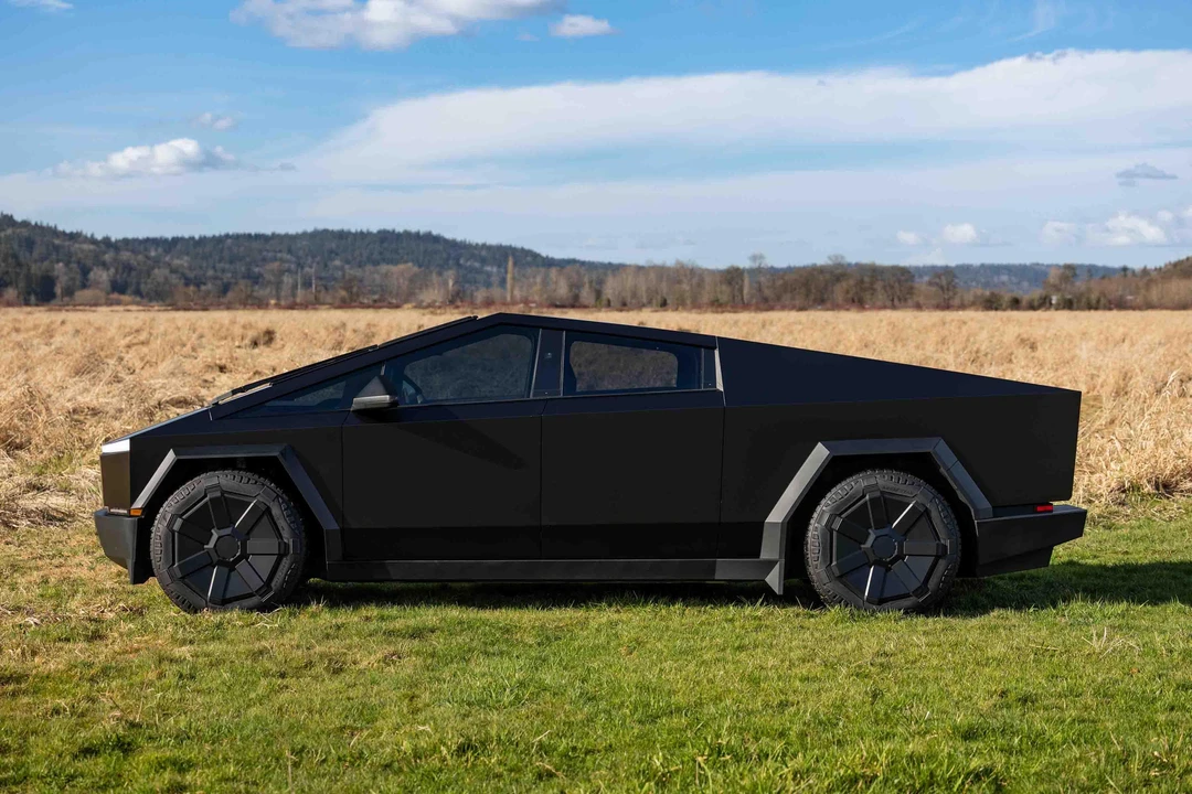 2024 Tesla Cybertruck - Image 12 of 31