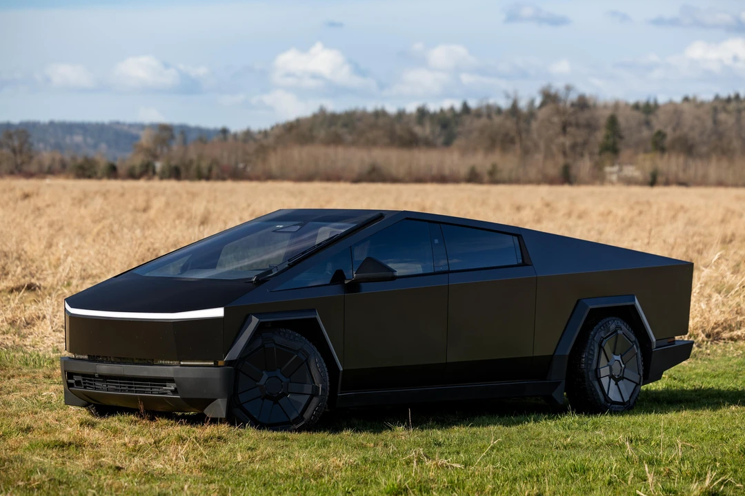2024 Tesla Cybertruck - Image 11 of 31