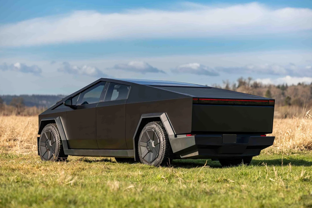 2024 Tesla Cybertruck - Image 14 of 31