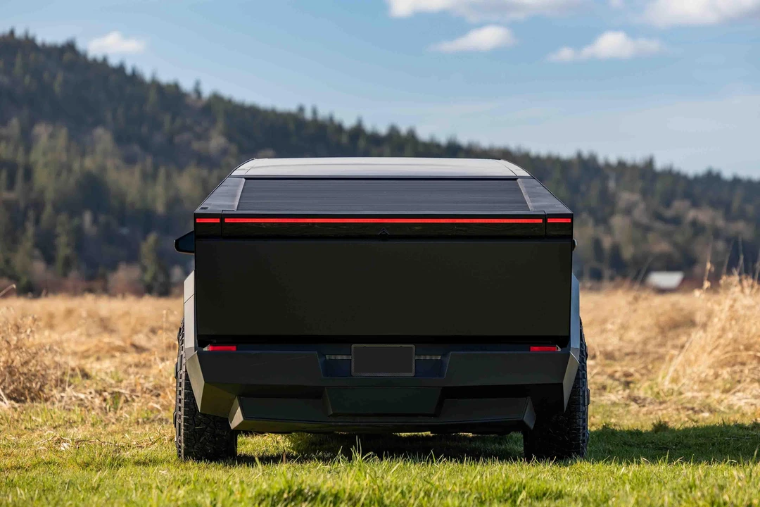 2024 Tesla Cybertruck - Image 19 of 31