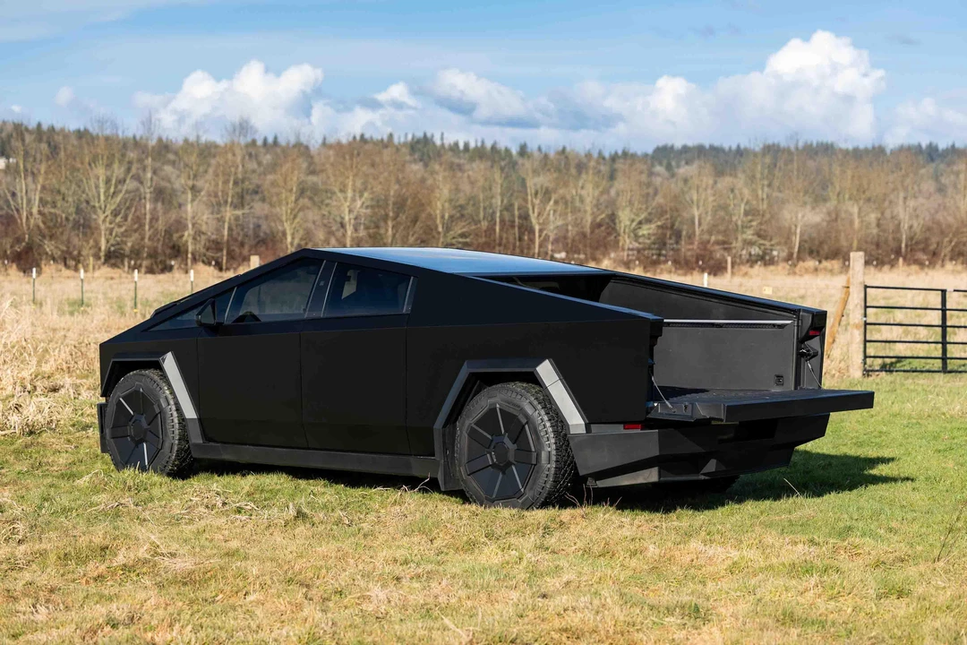 2024 Tesla Cybertruck - Image 24 of 31