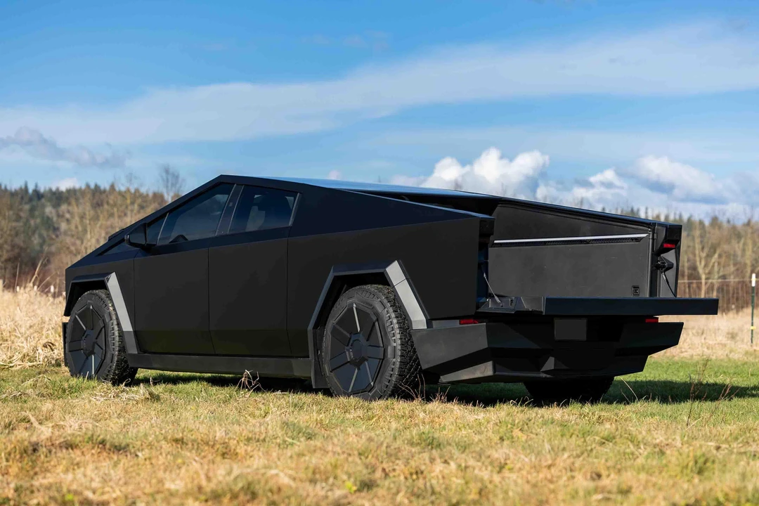 2024 Tesla Cybertruck - Image 25 of 31