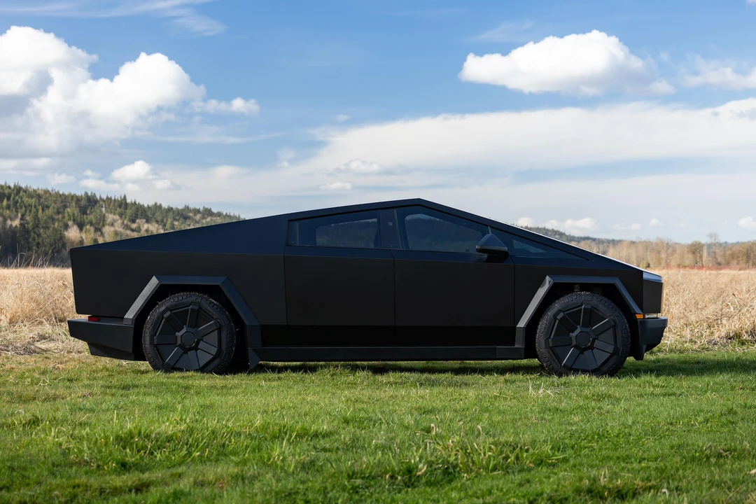 2024 Tesla Cybertruck - Image 22 of 31