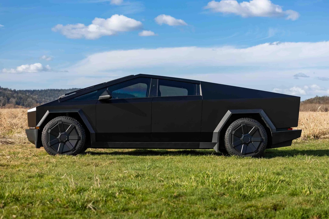 2024 Tesla Cybertruck - Image 13 of 31