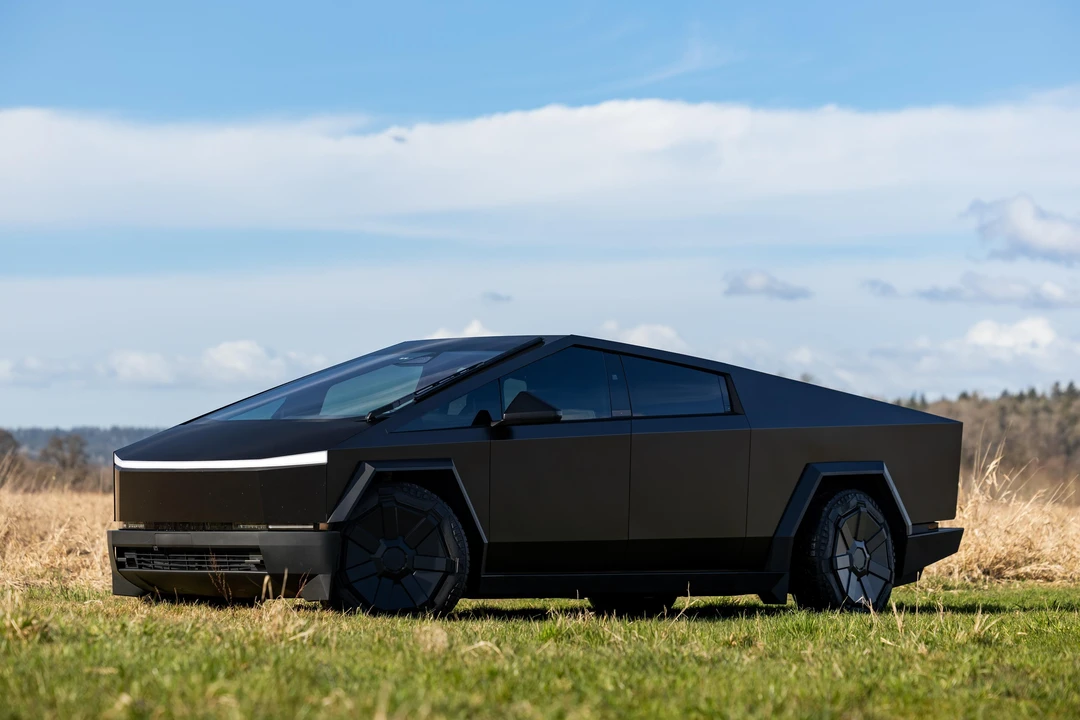 2024 Tesla Cybertruck - Image 10 of 31