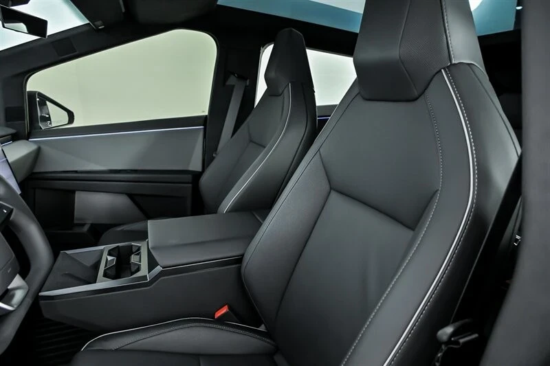 2024 Tesla Cybertruck - Image 20 of 21