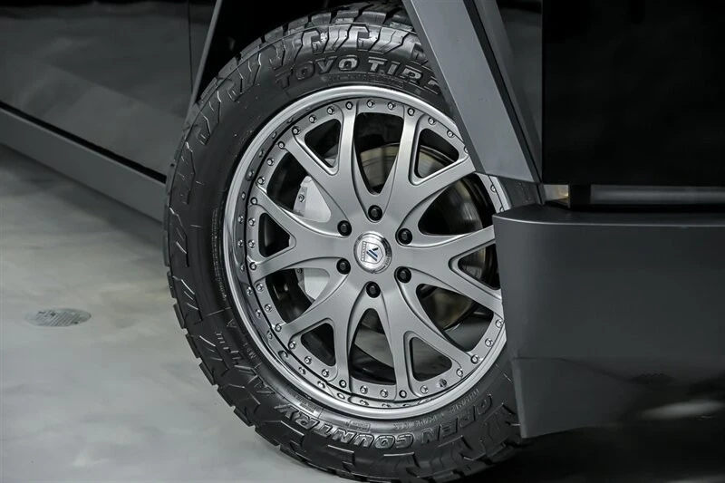2024 Tesla Cybertruck - Image 3 of 21