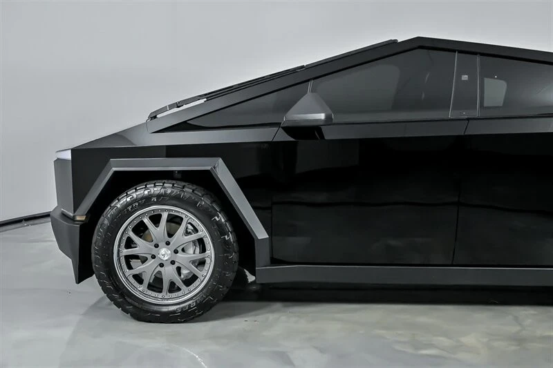 2024 Tesla Cybertruck - Image 6 of 21