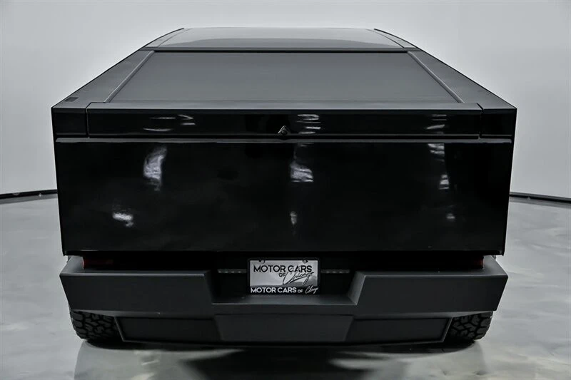 2024 Tesla Cybertruck - Image 10 of 21