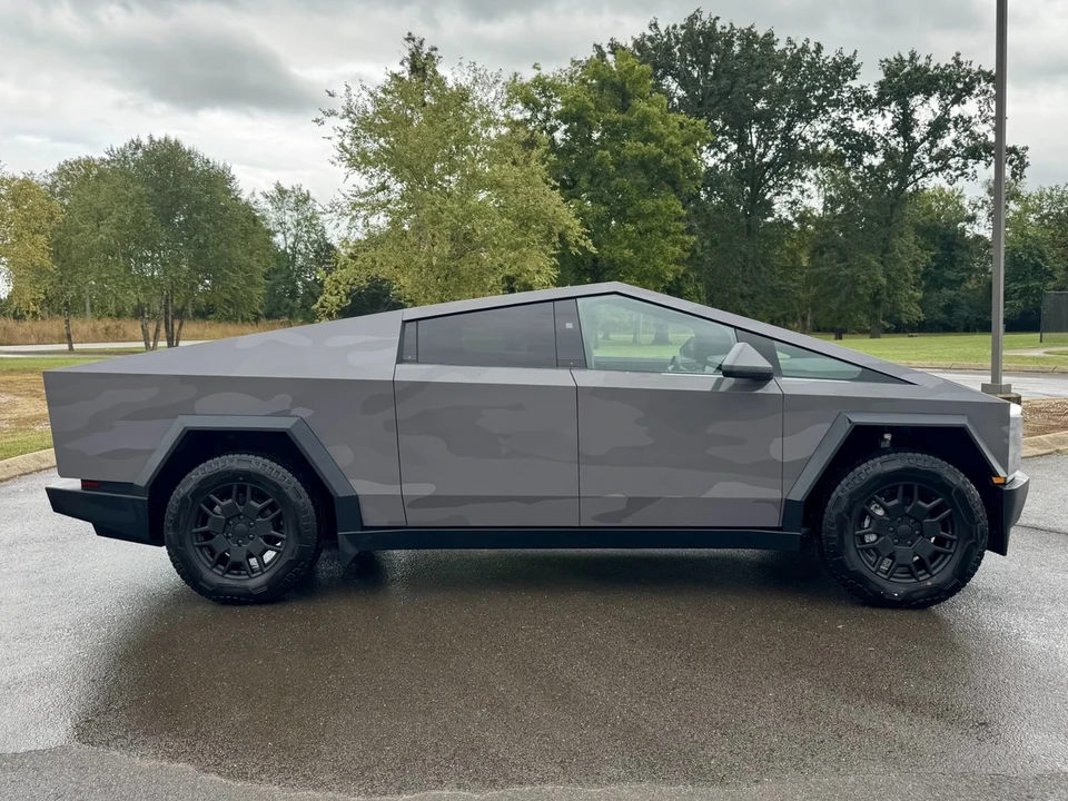 2024 Tesla Cybertruck - Image 7 of 21