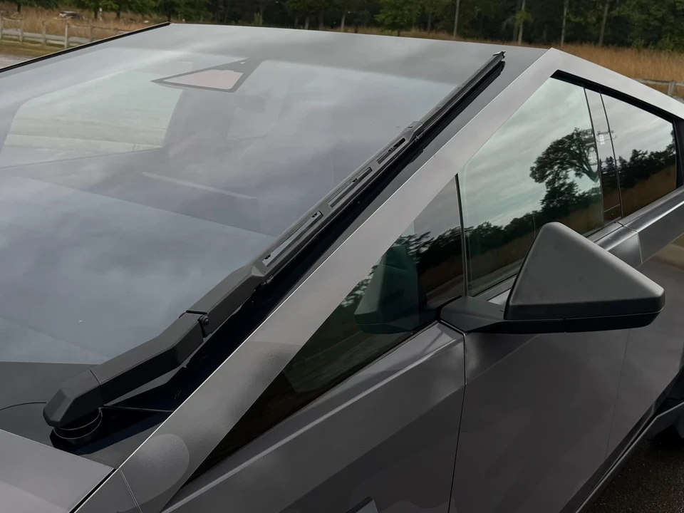 2024 Tesla Cybertruck - Image 16 of 21