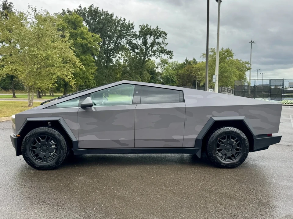 2024 Tesla Cybertruck - Image 8 of 21