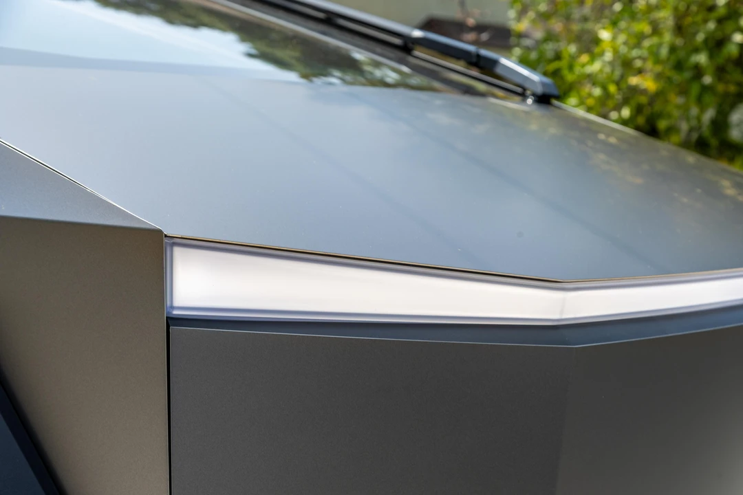 2024 Tesla Cybertruck - Image 12 of 31