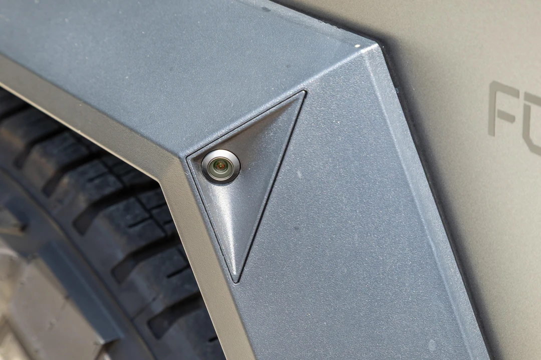 2024 Tesla Cybertruck - Image 18 of 31
