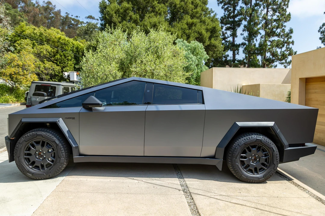 2024 Tesla Cybertruck - Image 3 of 31
