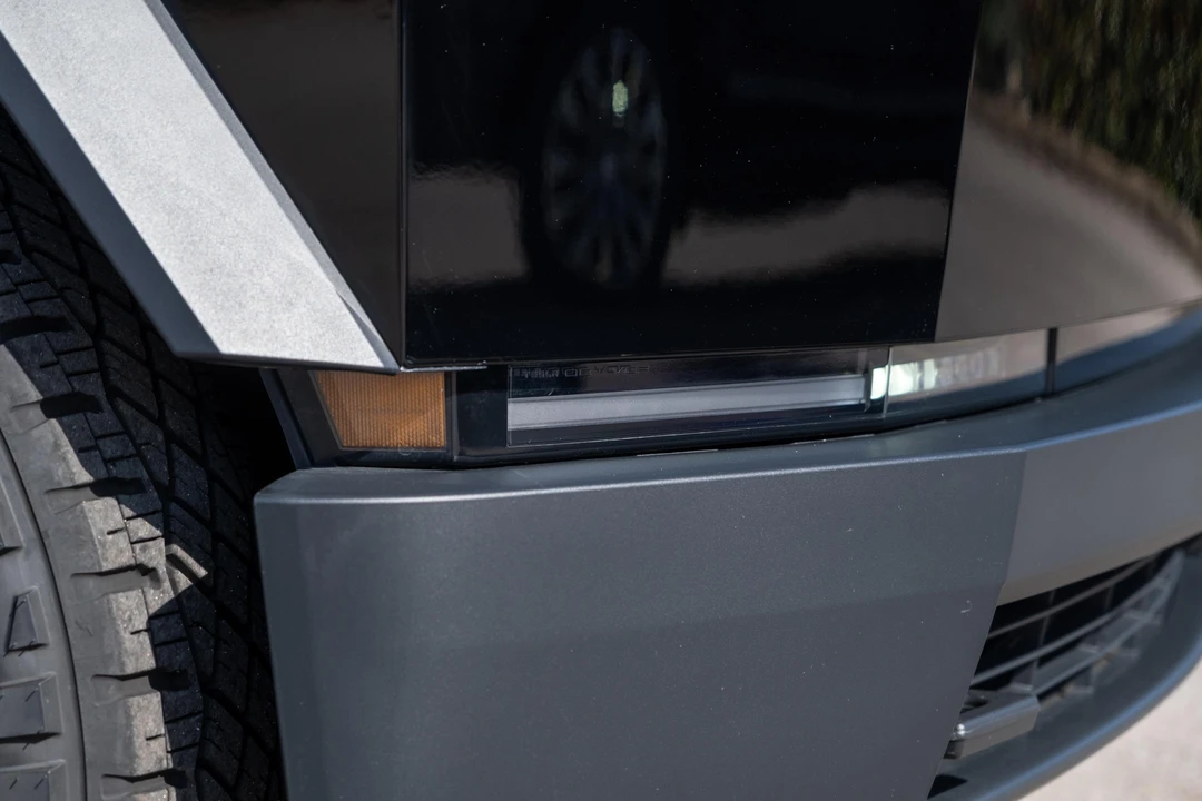 2024 Tesla Cybertruck - Image 13 of 31